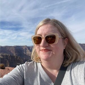 Meet your Posher, Marsha